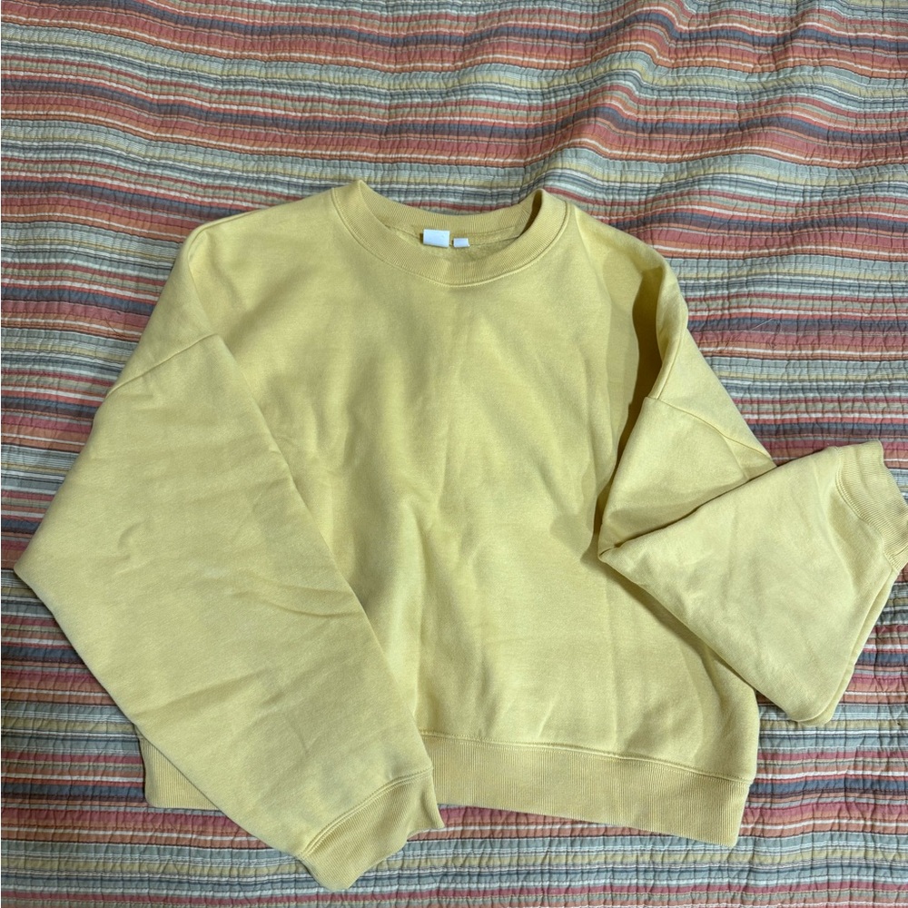 GAP Yellow Women’s Fleece Relaxed Wedge Crewneck